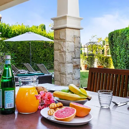 2 Bedroom Kalypso With Private Garden, Aphrodite Hills * Куклия