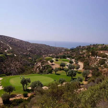 2 Bedroom Kalypso With Private Garden, Aphrodite Hills Апартаменты