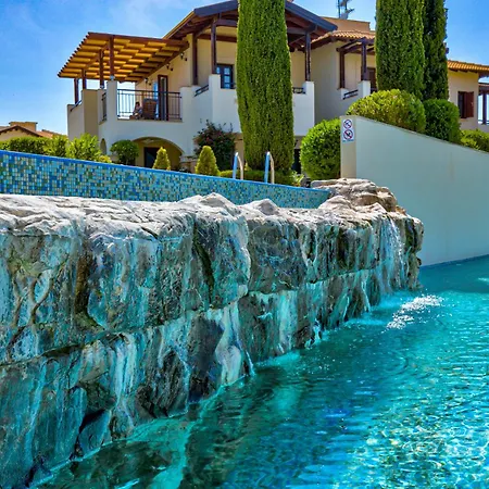 2 Bedroom Kalypso With Private Garden, Aphrodite Hills Appartement Kouklia