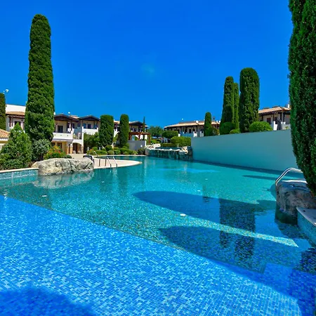 2 Bedroom Kalypso With Private Garden, Aphrodite Hills Apartmán Kouklia