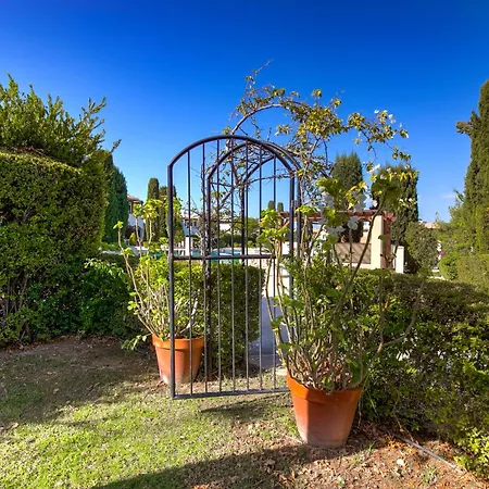 Lägenhet 2 Bedroom Kalypso With Private Garden, Aphrodite Hills *