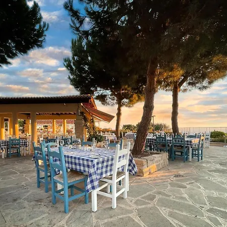 2 Bedroom Kalypso With Private Garden, Aphrodite Hills Appartamento