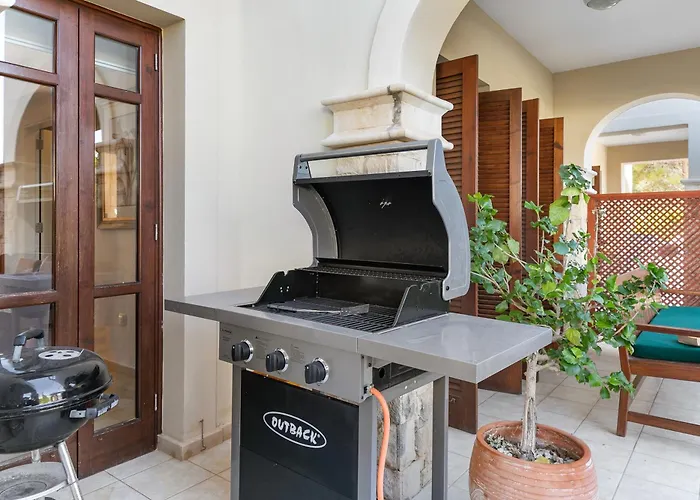 2 Bedroom Kalypso With Private Garden, Aphrodite Hills * Kouklia