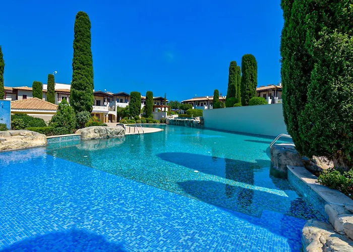 2 Bedroom Kalypso With Private Garden, Aphrodite Hills Apartamento Kouklia