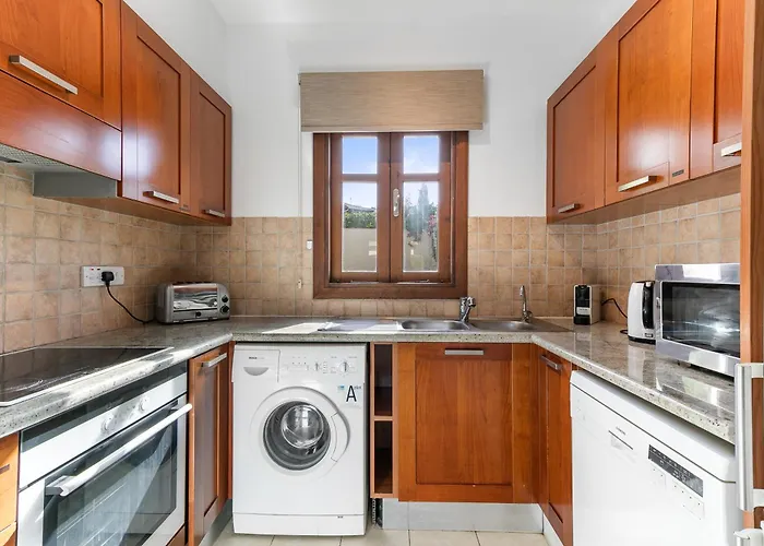 Apartment 2 Bedroom Kalypso With Private Garden, Aphrodite Hills *