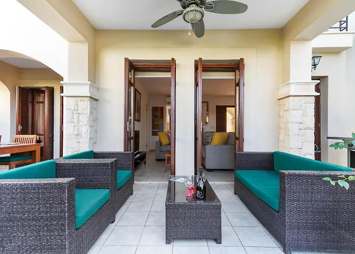 2 Bedroom Kalypso With Private Garden, Aphrodite Hills Apartamento