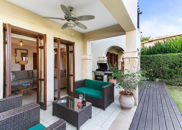 2 Bedroom Kalypso With Private Garden, Aphrodite Hills * Kouklia