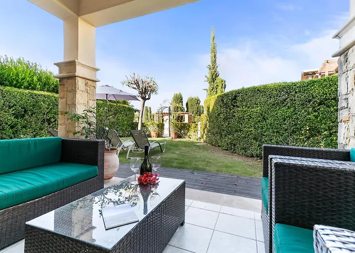 2 Bedroom Kalypso With Private Garden, Aphrodite Hills Apartamento